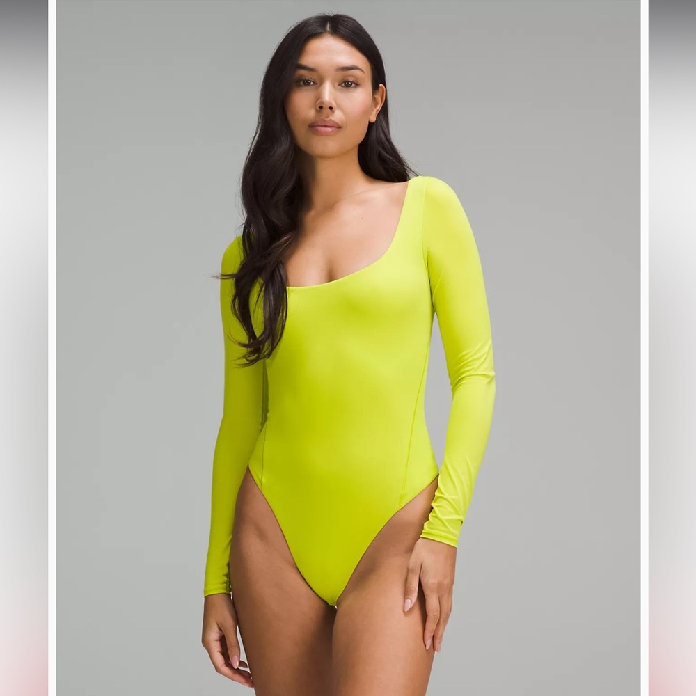 651. Lululemon athletica Nulu Wundermost Square-Neck long sleeve Bodysuit Lichen